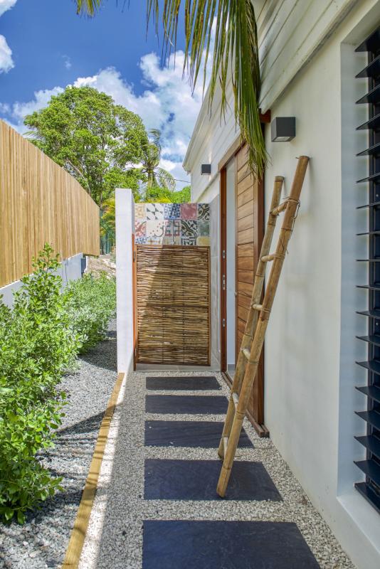 24.Location villa piscine vue mer Sainte Anne Guadeloupe